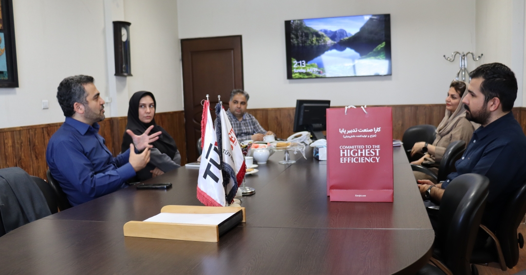 بازدید مدیران محترم پارک علم و فناوری خراسان از شرکت کاراجت
